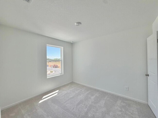 Building Photo - 836 Lynx St