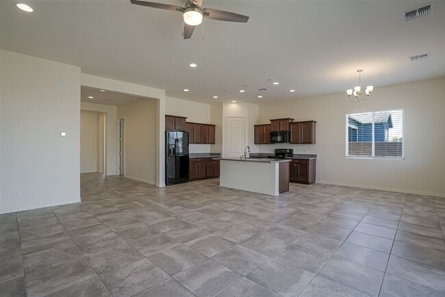 Building Photo - 6832 Gables Trl