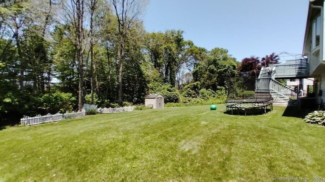 Building Photo - 71 Sentinel Hill Rd