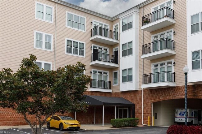Building Photo - 670 Town Center Dr