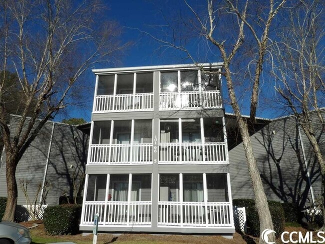 Building Photo - 10166 Beach Dr SW