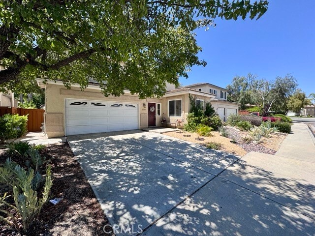 Building Photo - 30997 Oakhill Dr