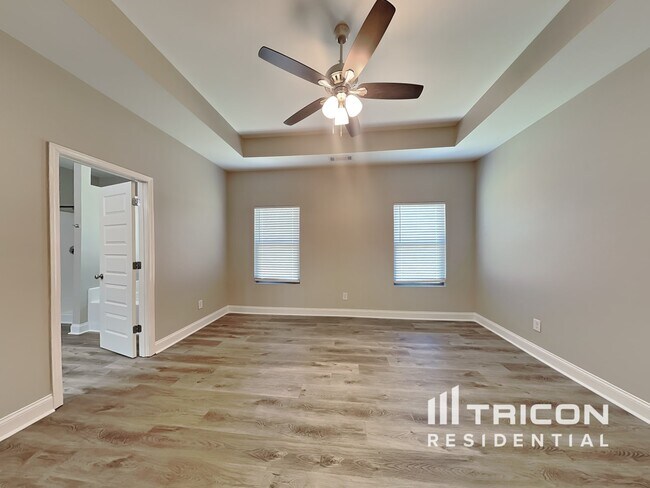 Building Photo - 517 Knollwood