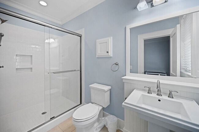 Building Photo - 205 Sea Island Dr