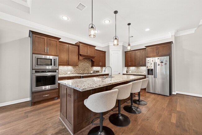 Building Photo - 32607 Wingfoot Cir