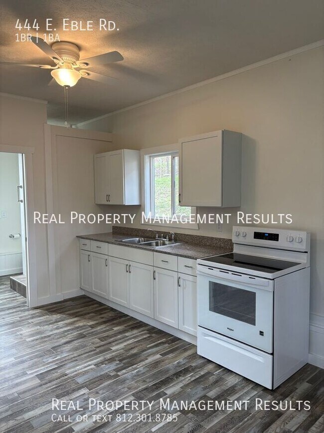 Building Photo - 444 E Eble Rd