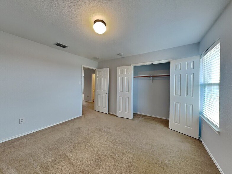 Building Photo - 12885 Kiltartan Dr