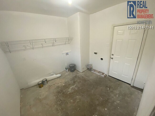 Building Photo - 2214 Coors Dr
