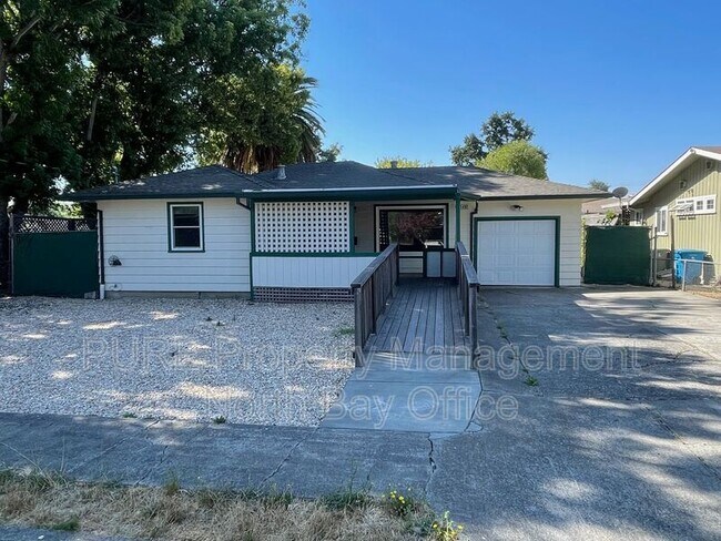 Primary Photo - 1492 Gloria Dr