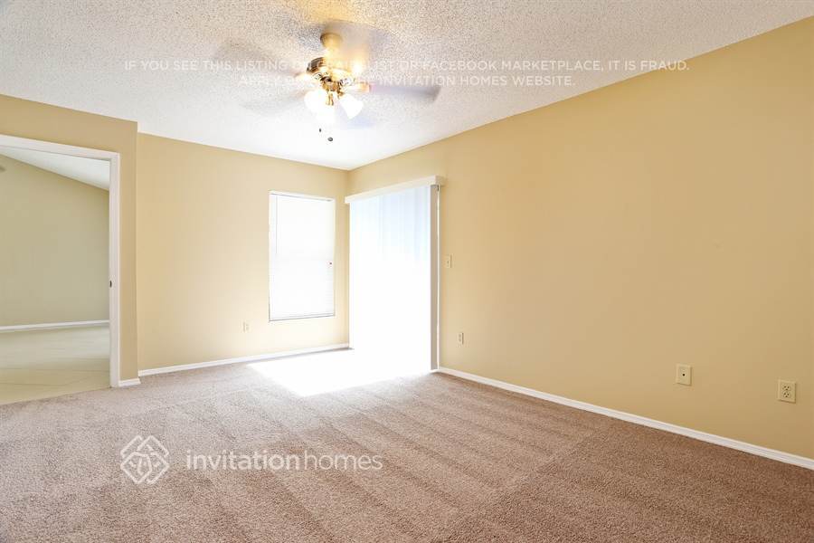 Building Photo - 901 Sandywood Dr