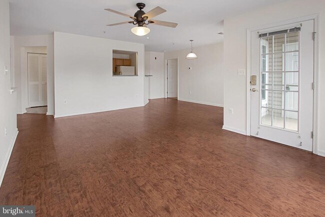 Building Photo - 502 Bradley Ct