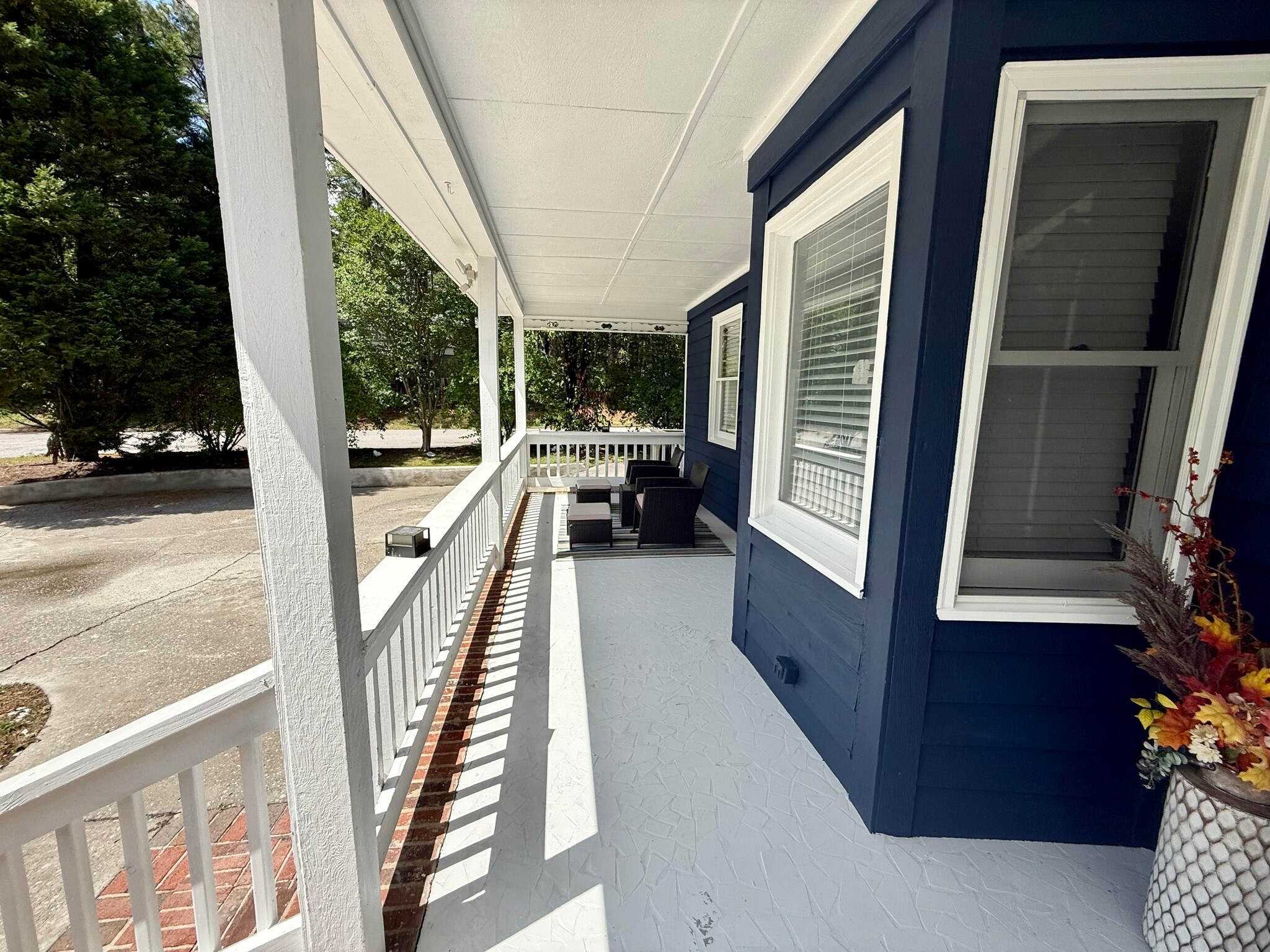 Building Photo - 160 Whitwood Cir