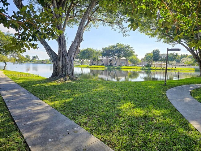 Building Photo - 2331 NW 96th Terrace