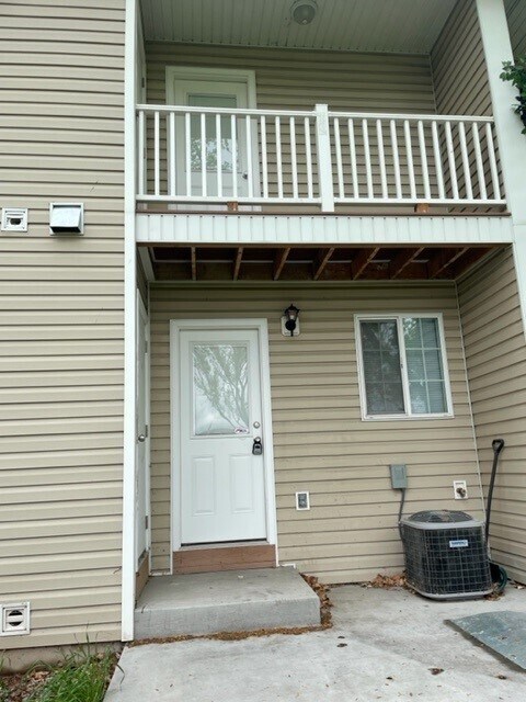Building Photo - 1045 S 1200 W
