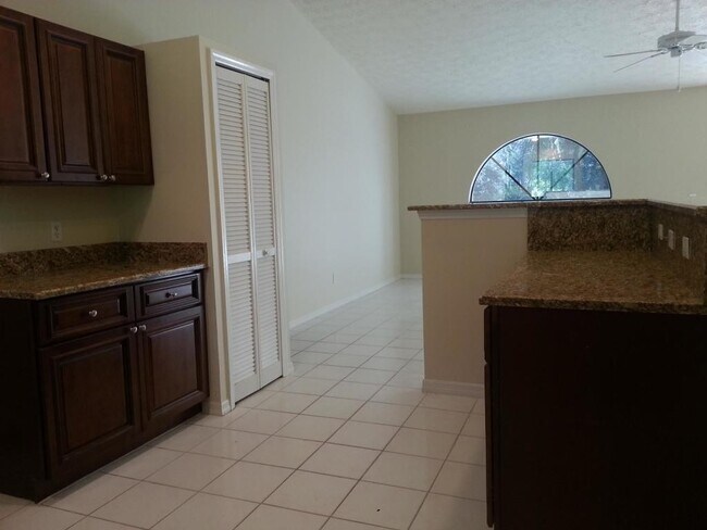 Building Photo - 3 bedroom 2 bath home for rent coming soon