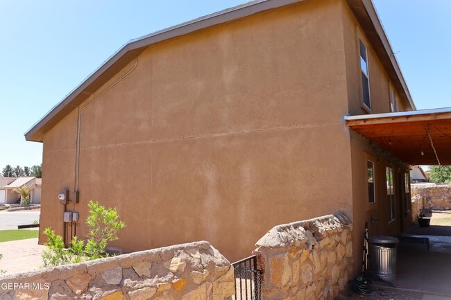 Building Photo - 3329 Tierra Sara Ln