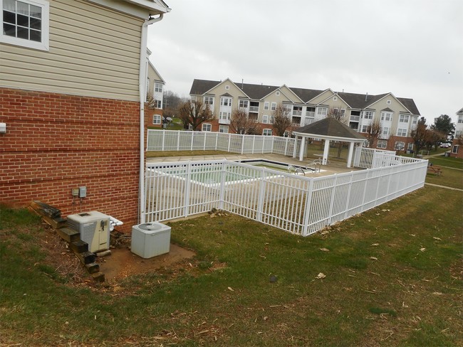 Building Photo - 108 Bayland Dr