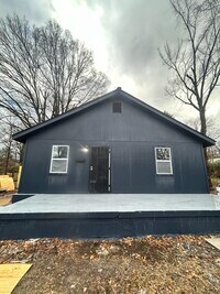 Building Photo - 860 Inez St