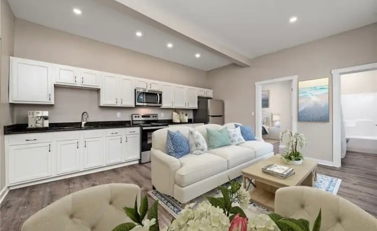 Building Photo - 118 Broad St