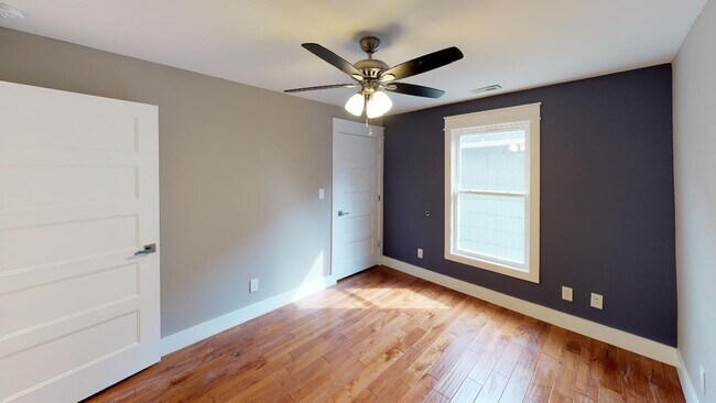 Building Photo - 1605 Forest Ave