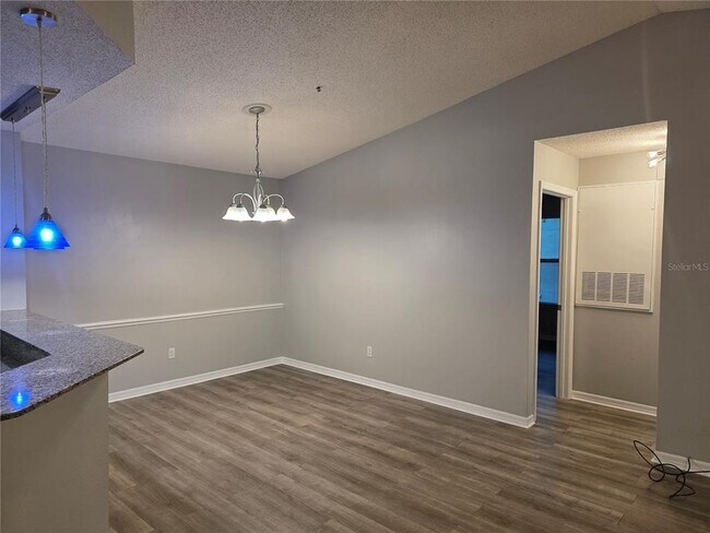 Building Photo - 4045 Crockers Lake Blvd