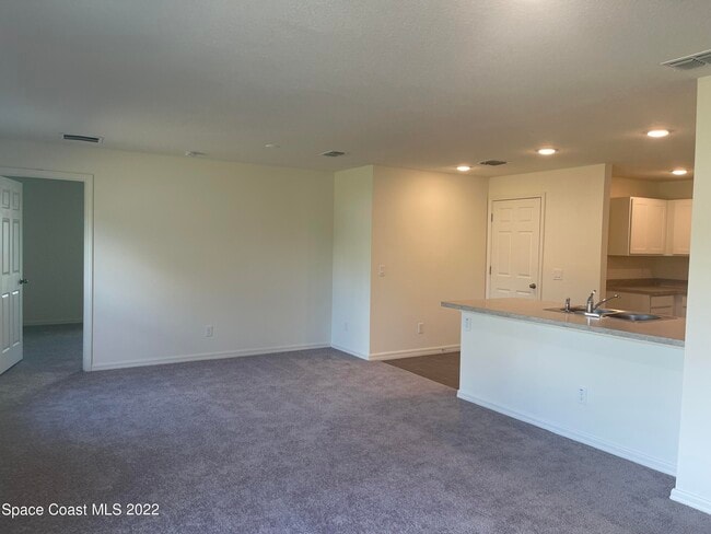 Building Photo - 1215 Hastings Rd SW