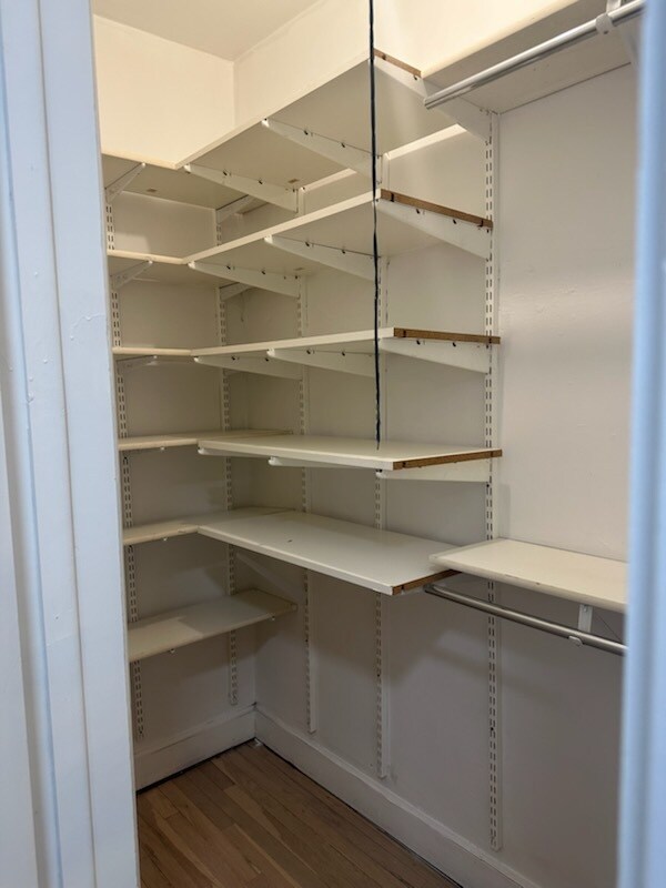 Building Photo - 4417 N Paulina St