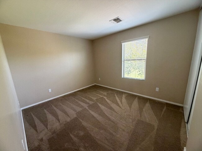 Building Photo - Beautiful Surprise Home with large loft and extra living room space