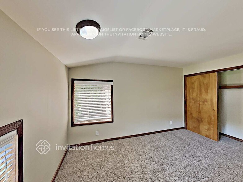 Building Photo - 2955 Pond View Ct
