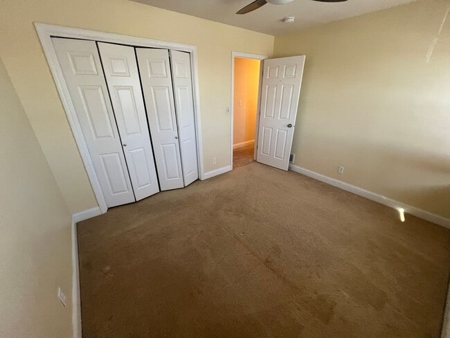 Building Photo - Great family home next door to Edwards Elementary in west Ames-4 bedroom 3 1/2 baths, 2 car garag...