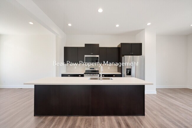 Building Photo - New Townhome in Wheat Ridge!!