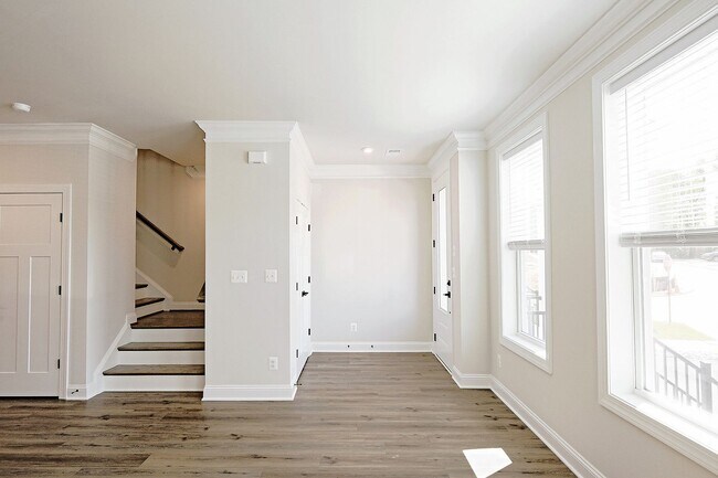 Building Photo - 2229 Leeham St