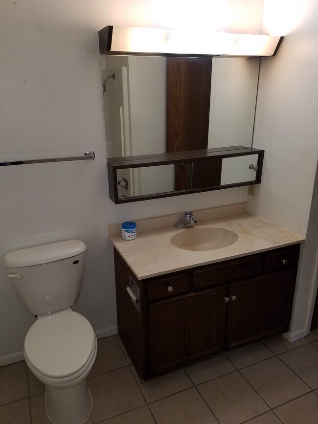 Building Photo - 3527 Pheasant Ln