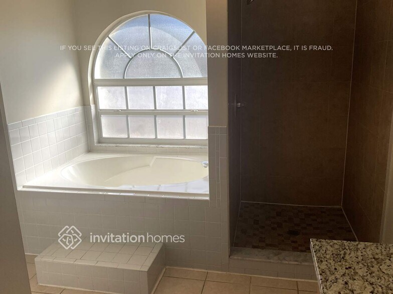 Building Photo - 335 Lake Daisy Loop