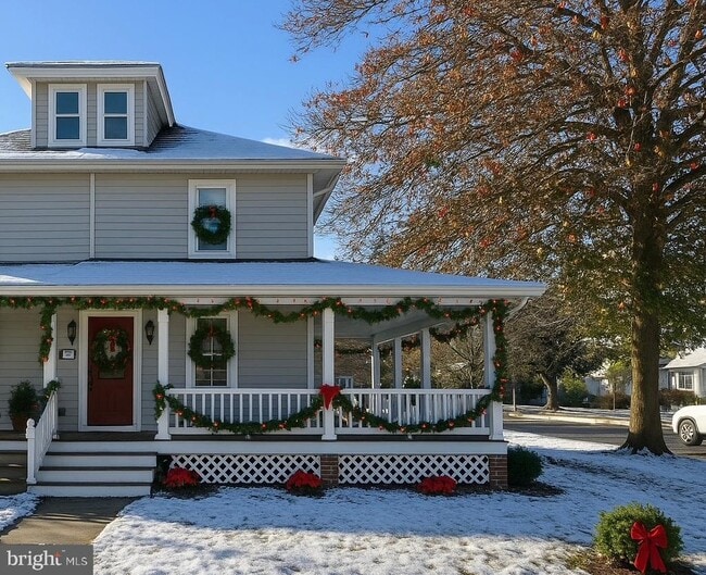 Building Photo - 326 N 5th St