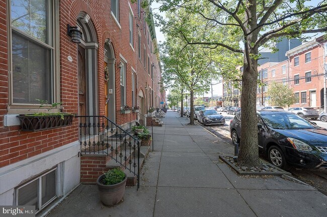 Building Photo - 1832 Fairmount Ave