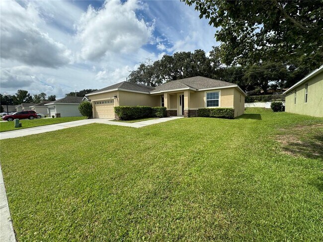 Building Photo - 33927 Emerald Pond Loop