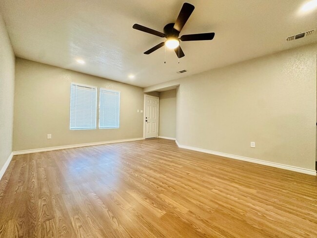Building Photo - 1408 Stadium Ave