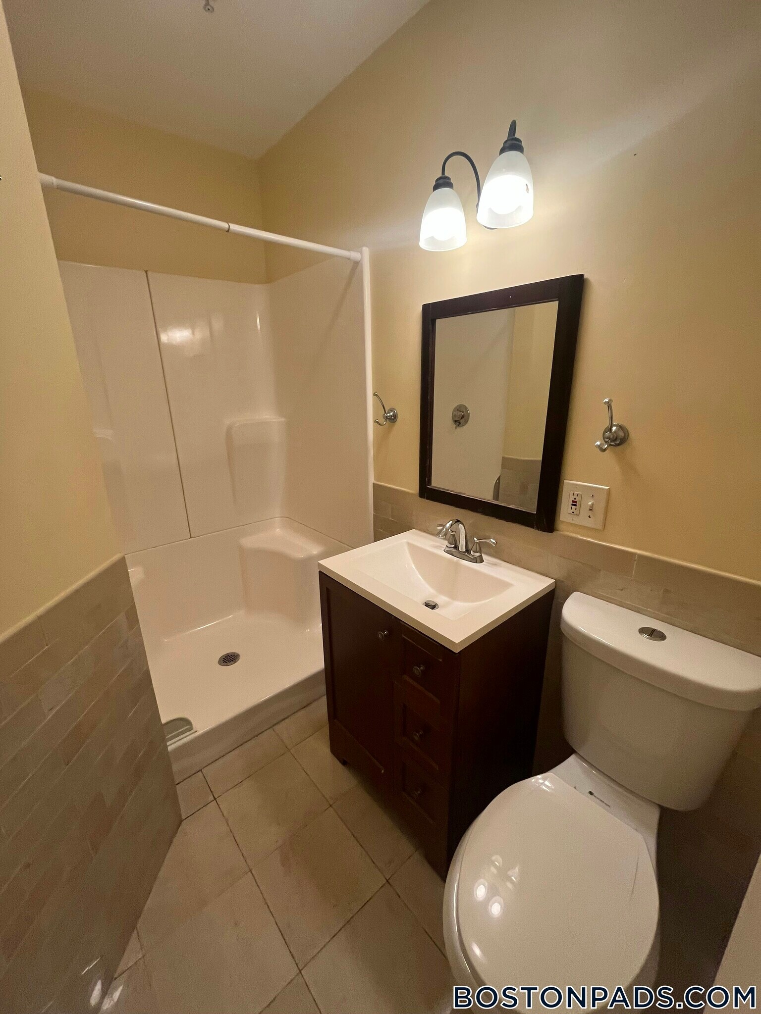 Building Photo - 156 Magazine St