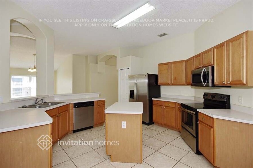 Building Photo - 910 Shaw Cir
