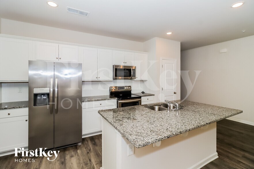 Building Photo - 2092 Cypress Village Dr NW