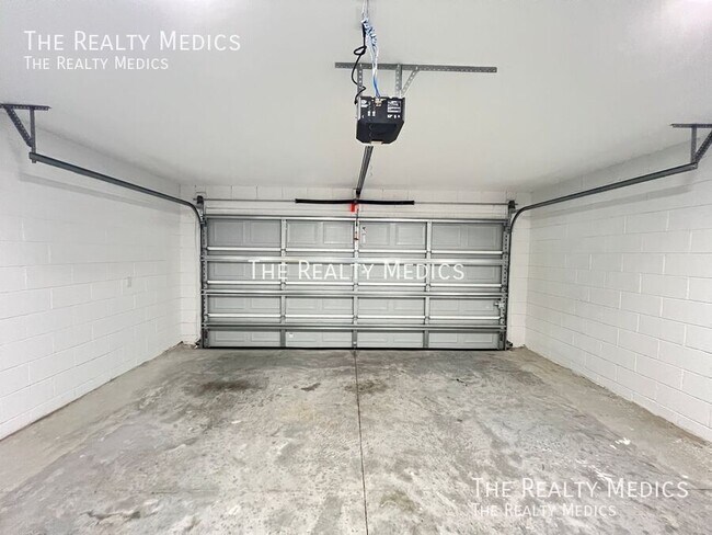 Building Photo - 111 Fisher Rd