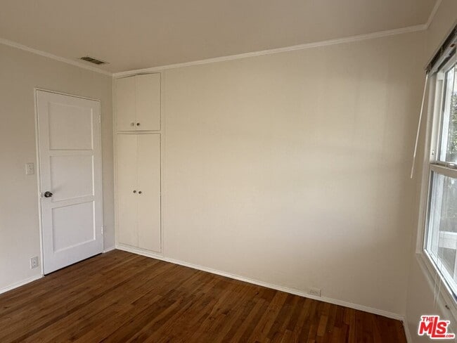 Building Photo - 6232 Goodland Ave