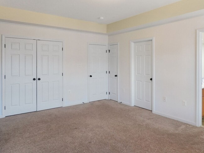 Building Photo - 23363 Marview Ct