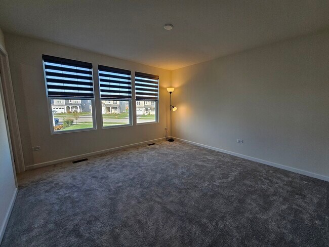 Building Photo - 5954 Hawkweed Dr