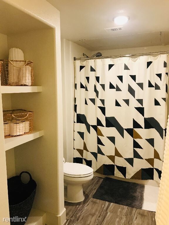 Building Photo - 1 br, 1 bath Apartment - 3211 Palm Way