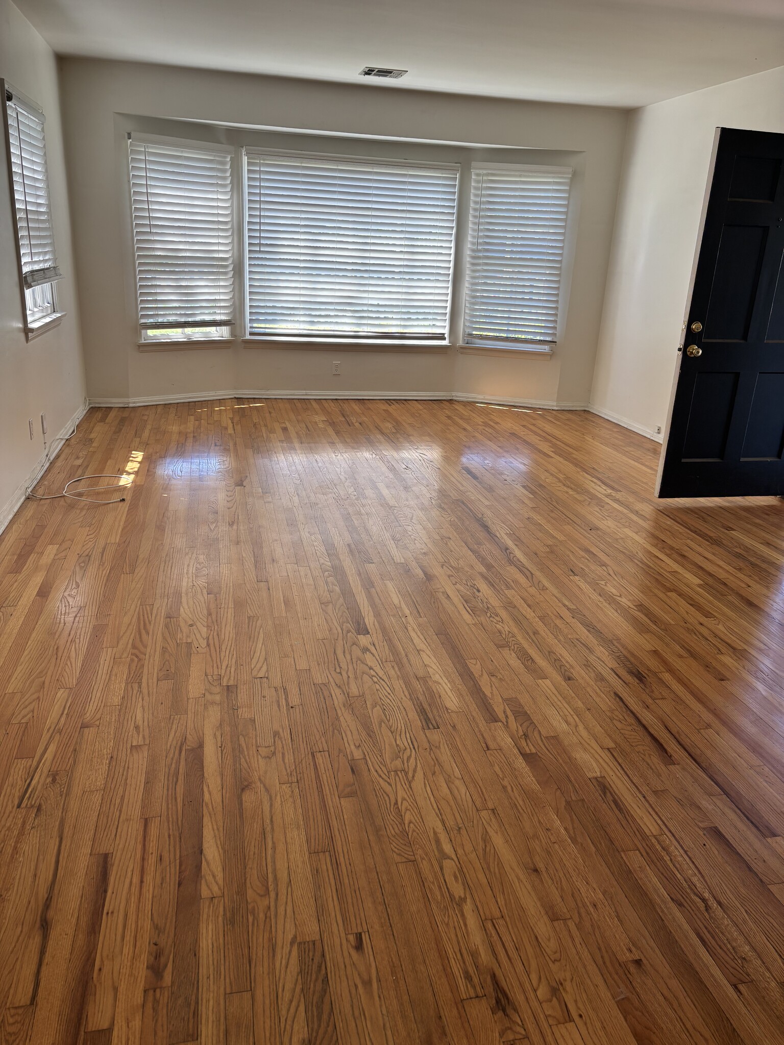 Building Photo - 6156 Fair Ave