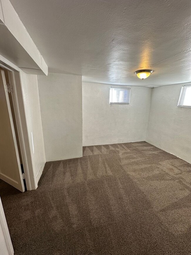 Building Photo - CHK1903