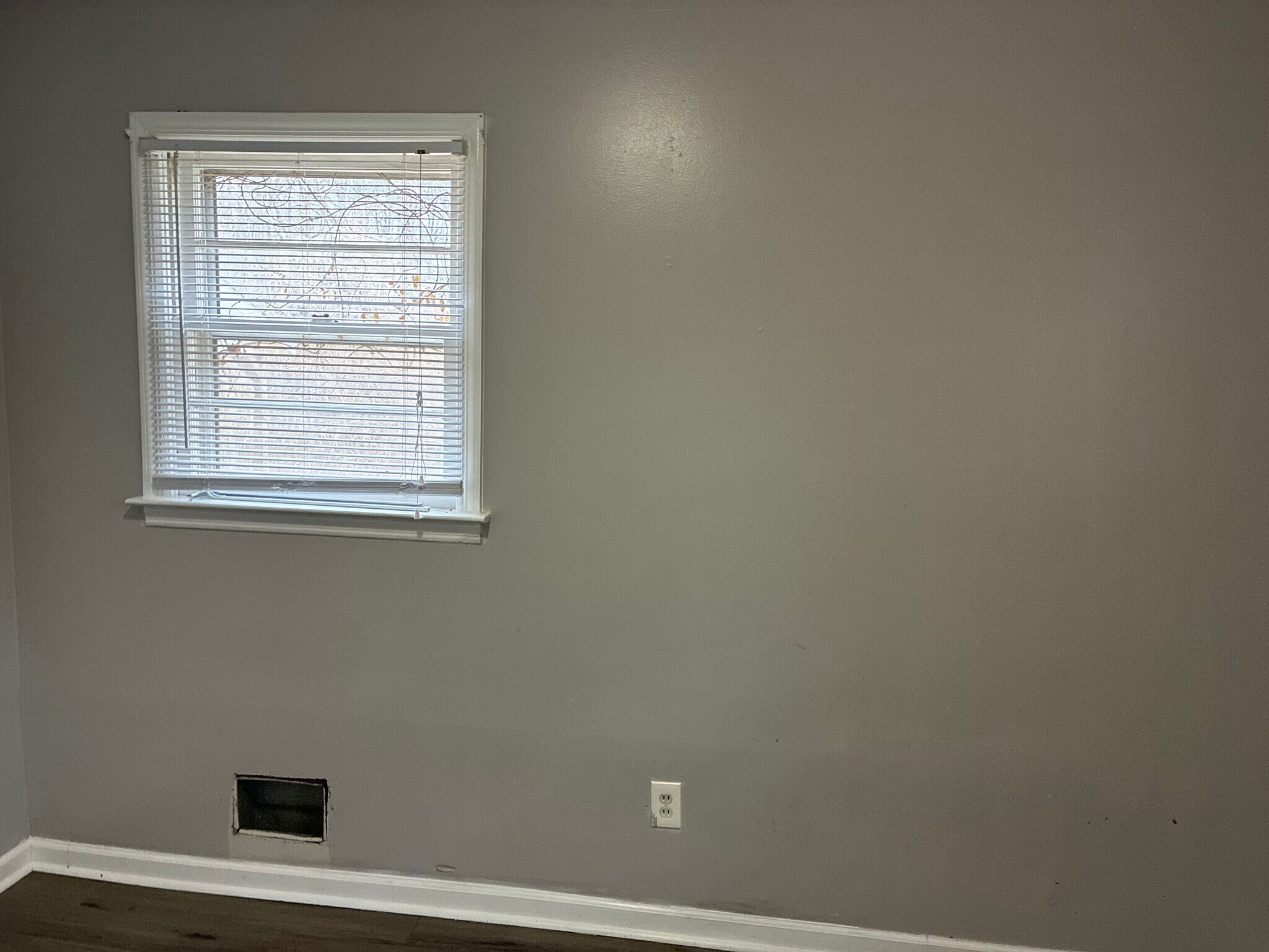 Building Photo - Room in House on Batiste Garden Cir