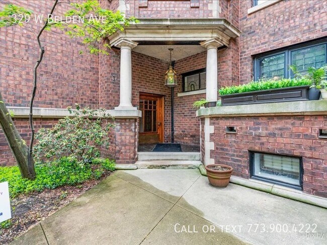 Building Photo - Prime Lincoln Park 2 bedroom 2.1 bath with...